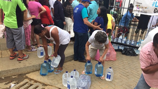 comuna 8 agua