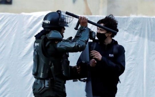 00 infome violacion dh policia col
