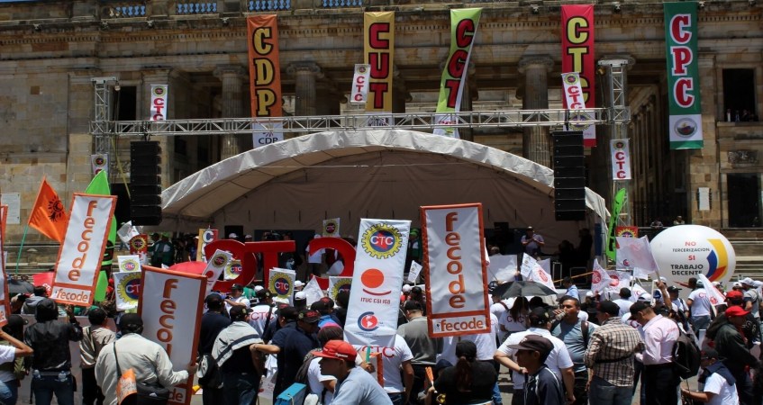 Democracia necesita mejor sindicalismo